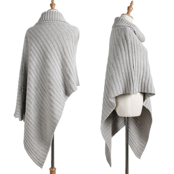 SALE✨Beautiful grey sweater poncho-OSFM✨ HP - Picture 6 of 7